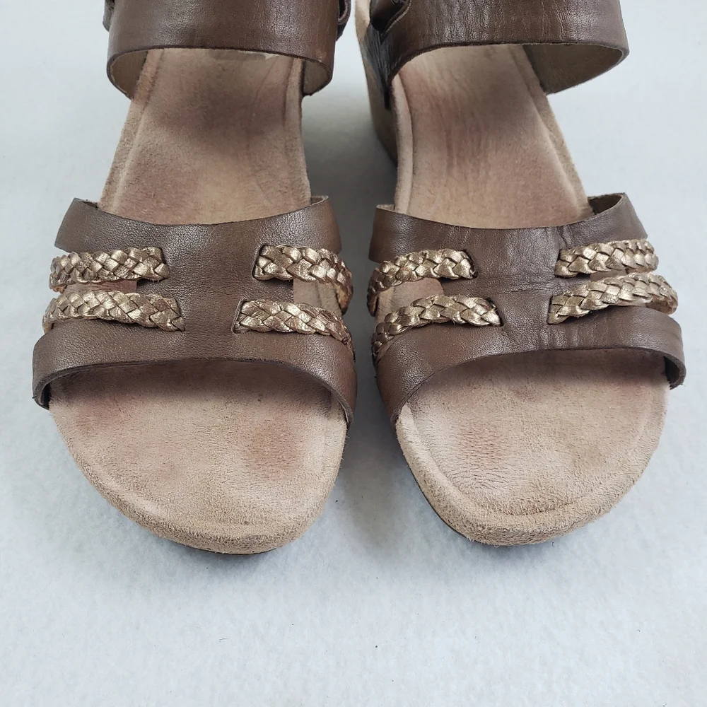 UGG these serinda